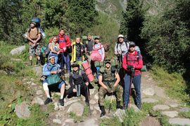 Очередное восхождение на вершины к поклонным крестам совершила группа православной молодежи Кыргызстана