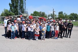 СОШ святого князя Владимира в гостях у авиаторах