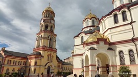 «Господи Благослови» -  с такими словами начиналась паломническая поездка в солнечную Абхазию