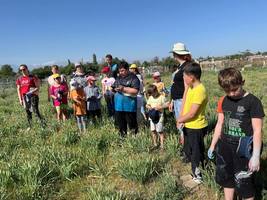 Память в делах. Юные прихожане храма села Беловодское ухаживали за могилами ветеранов Великой Отечественной